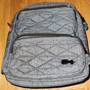 Lug Compass in Heather Grey in EUC